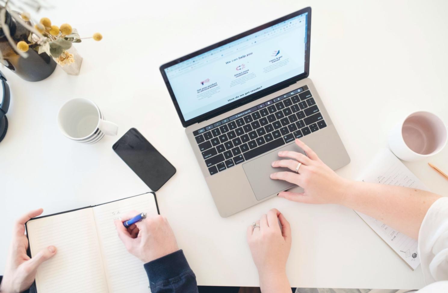 Formation SEO en ligne - collaboration entre instructeurs et apprenants